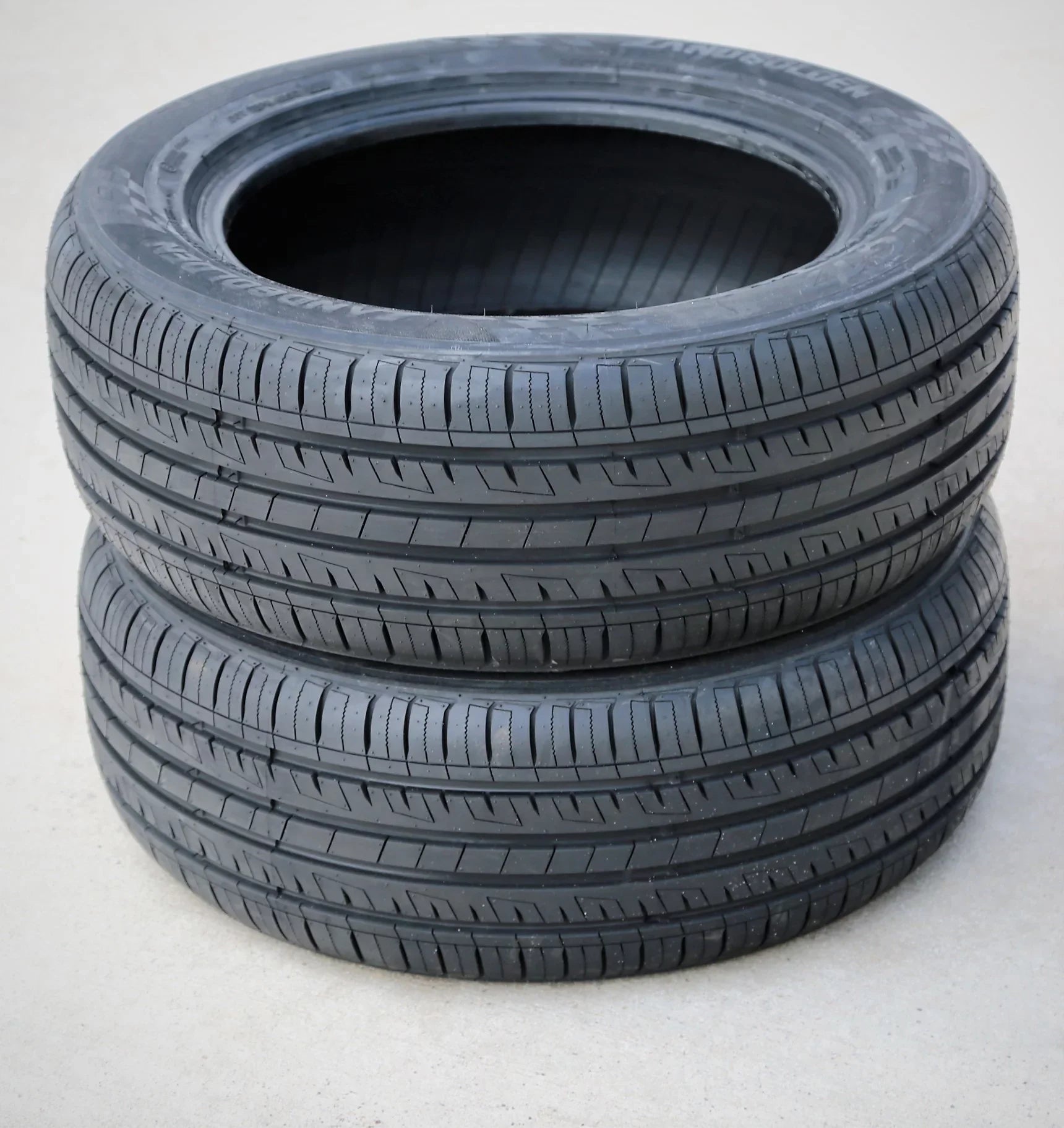 Landgolden LG17 195/55R15 85V Performance Tire Fits: 2007-08 Honda Fit Sizeport, 1999-2000 Honda Civic Sizei