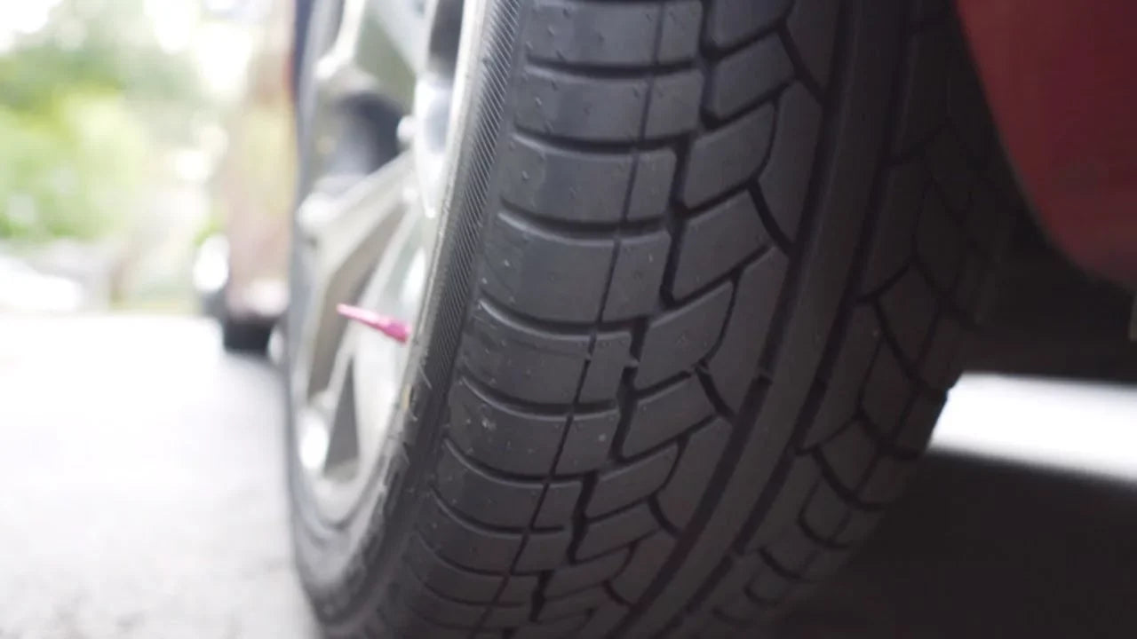 Achilles Desert Hawk UHP High Performance Tire - 245/30R22 104V